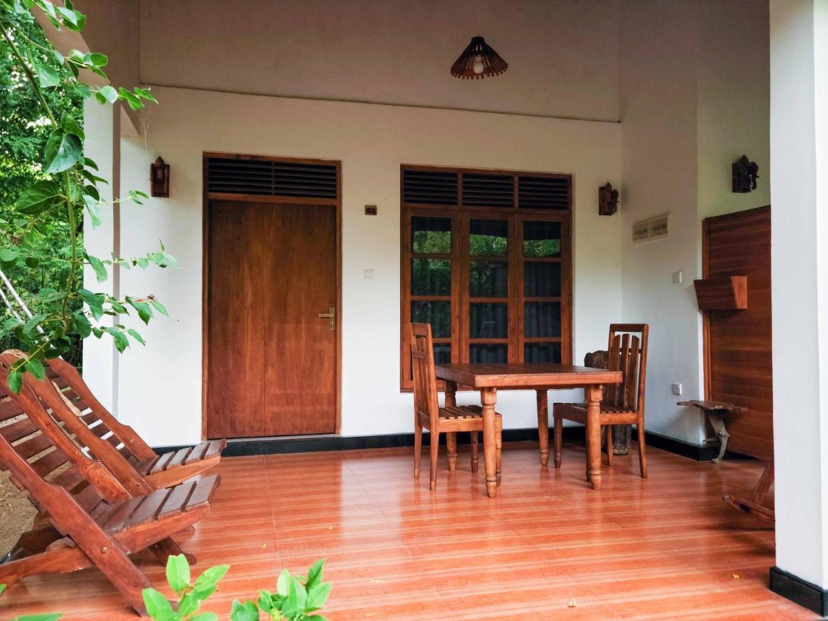 Woodholic Homestay Sigiriya Buitenkant foto