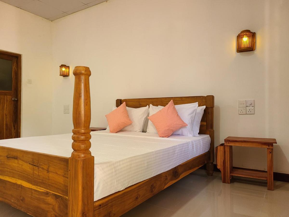 Woodholic Homestay Sigiriya Buitenkant foto