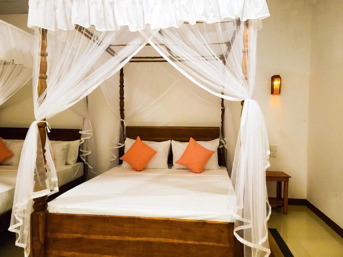 Woodholic Homestay Sigiriya Buitenkant foto