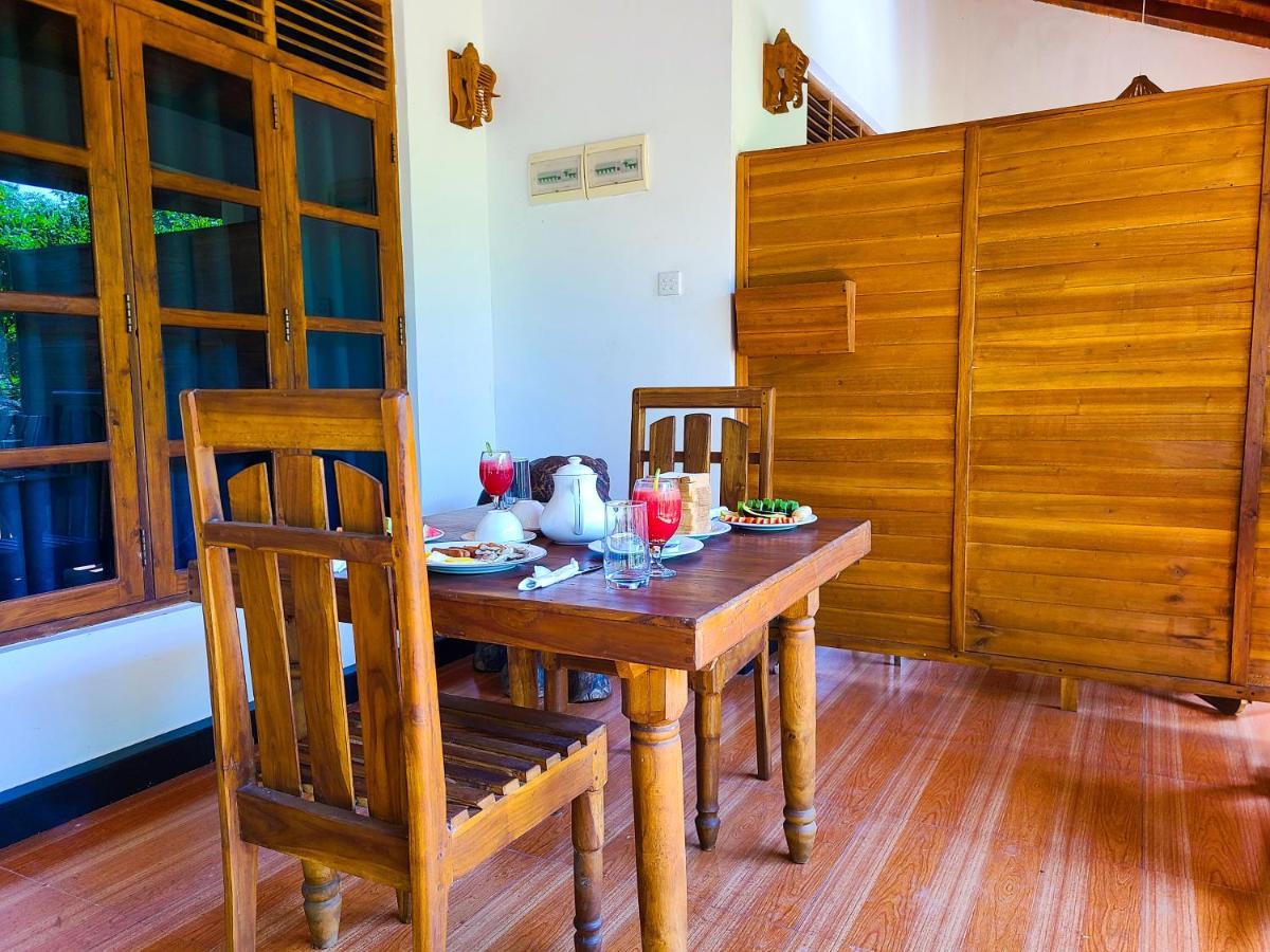 Woodholic Homestay Sigiriya Buitenkant foto
