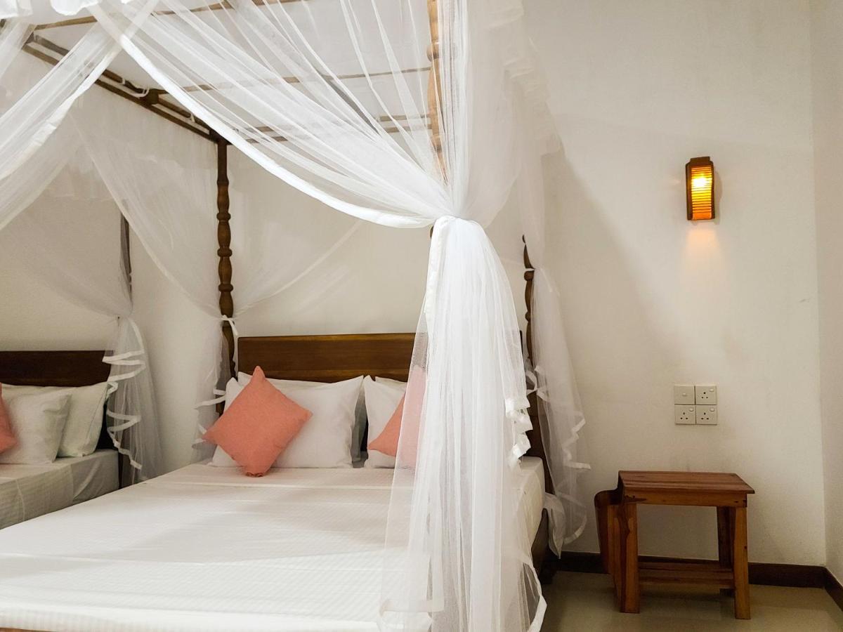 Woodholic Homestay Sigiriya Buitenkant foto