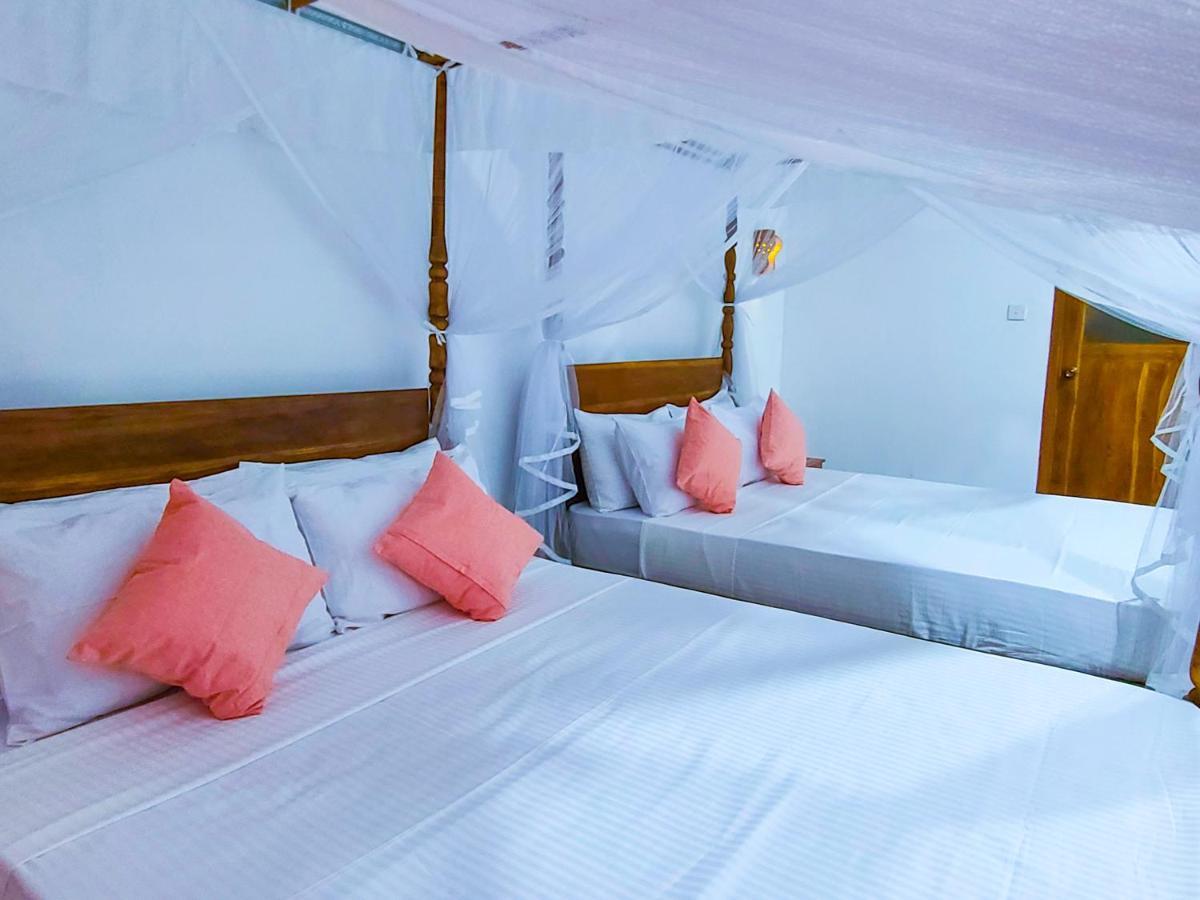 Woodholic Homestay Sigiriya Buitenkant foto