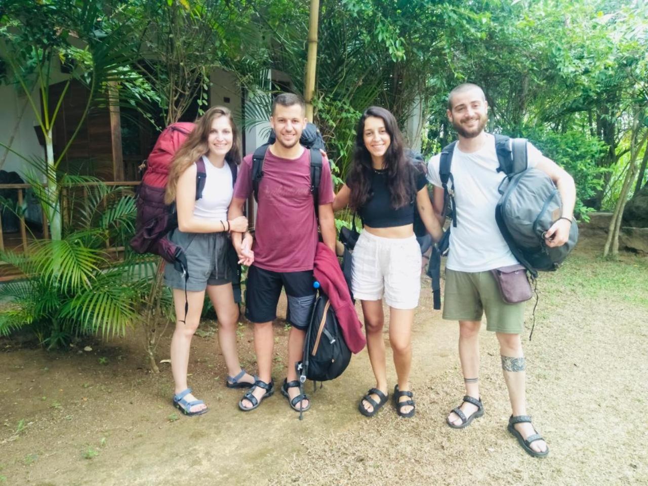 Woodholic Homestay Sigiriya Buitenkant foto