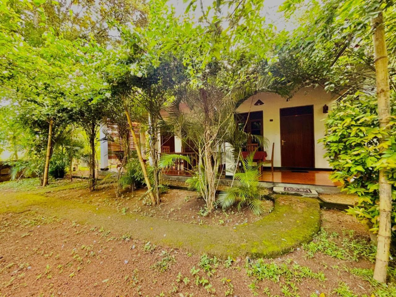 Woodholic Homestay Sigiriya Buitenkant foto