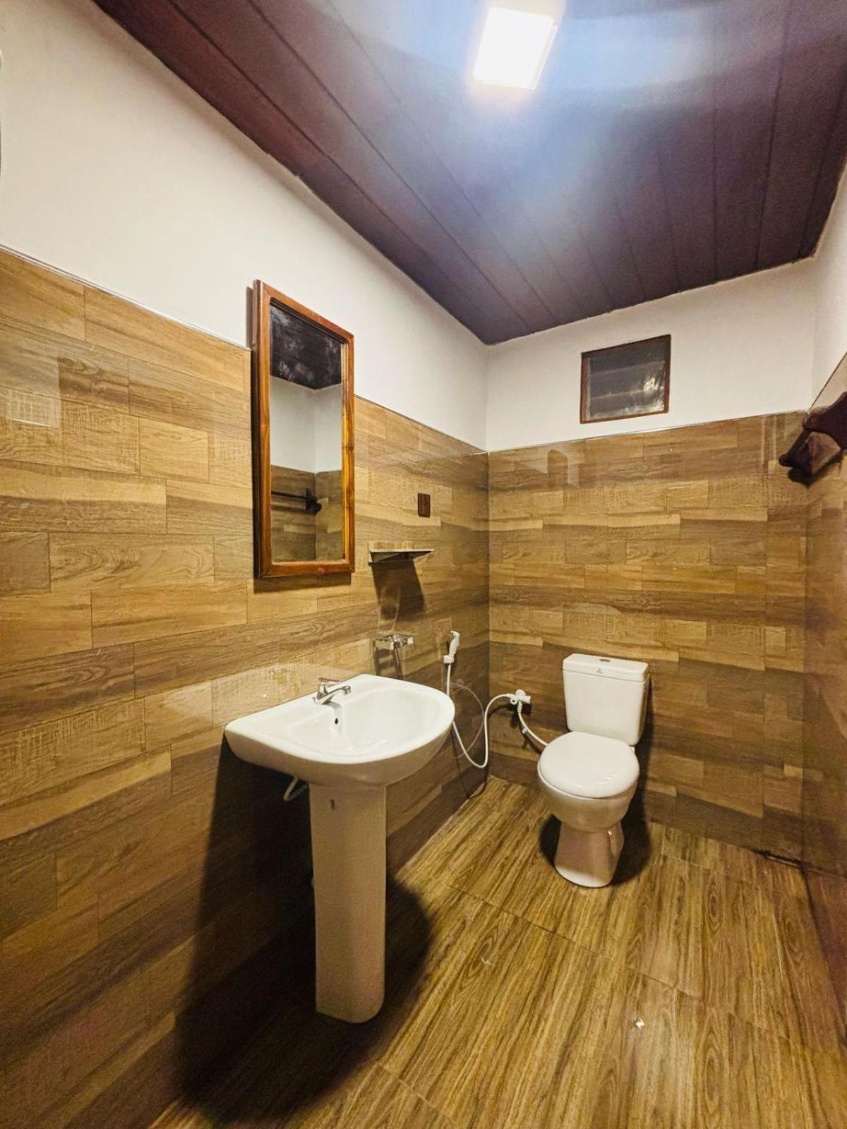 Woodholic Homestay Sigiriya Buitenkant foto