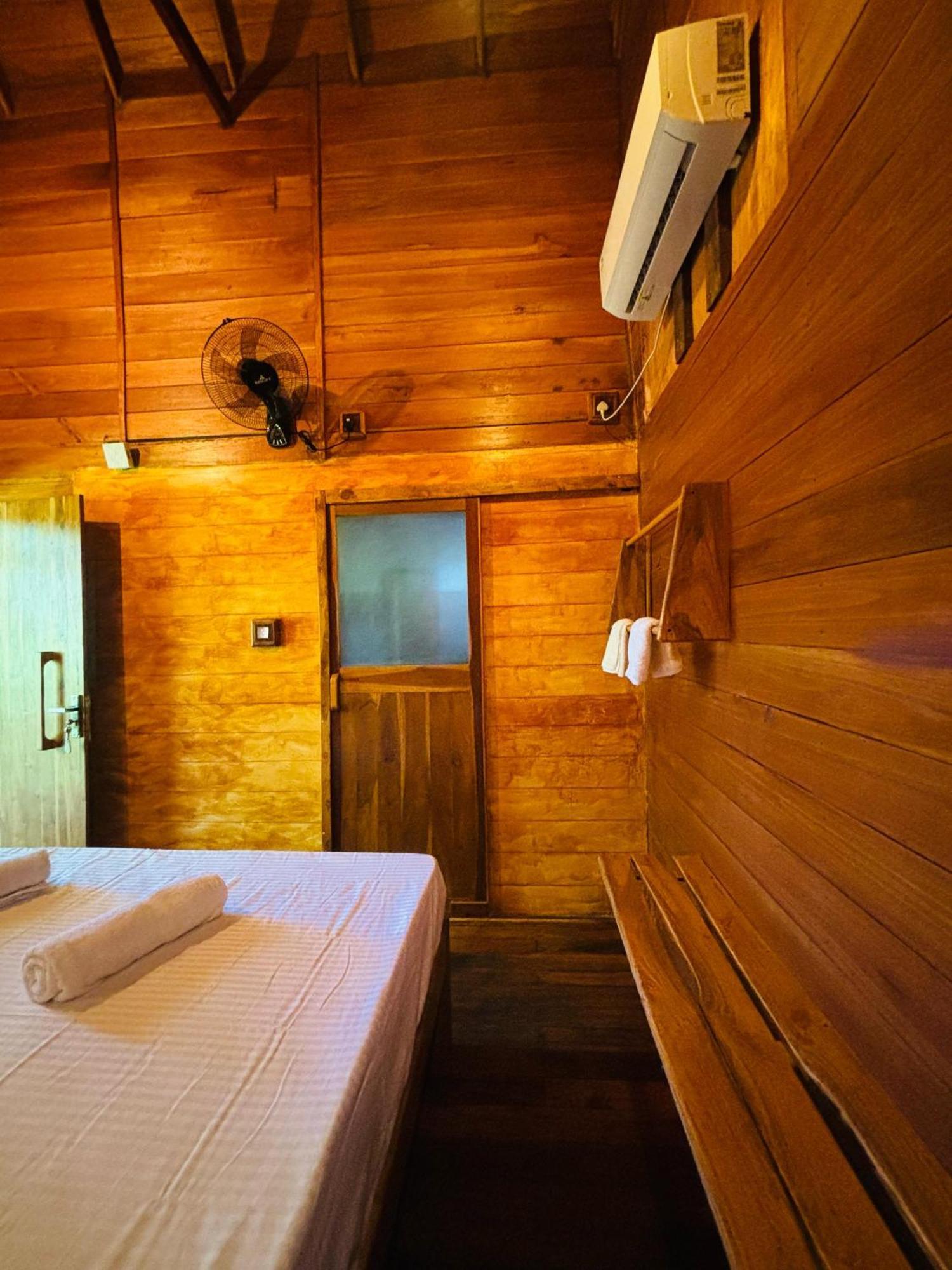 Woodholic Homestay Sigiriya Buitenkant foto
